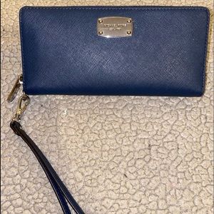 NWT Michael Kors saffiano leather wristlet